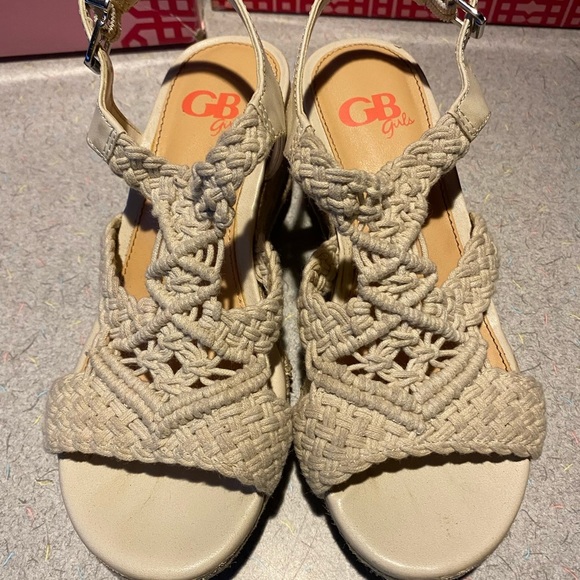 Little girls size 1 wedge sandals - Picture 3 of 11